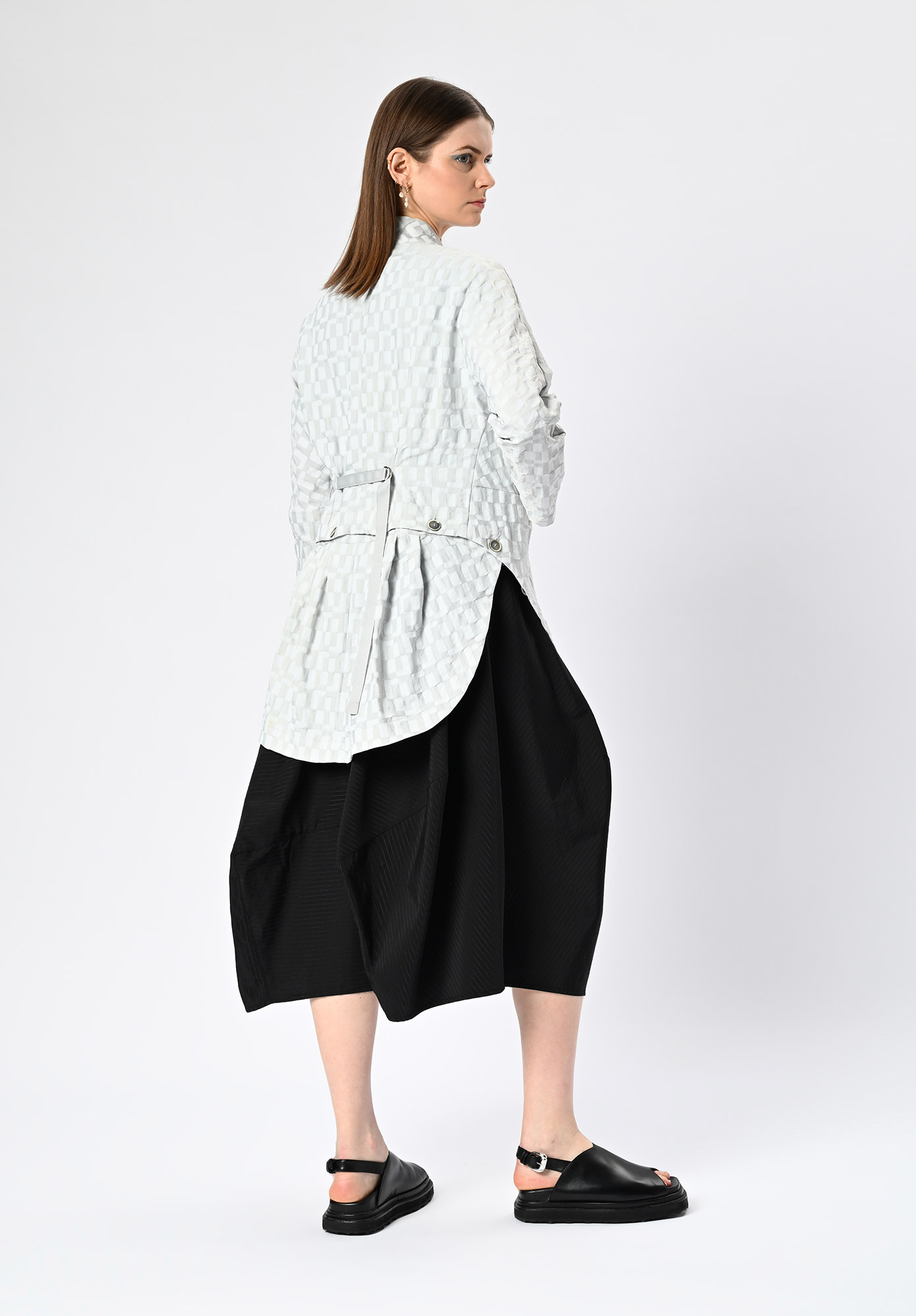 MM SÖHN - DISTRICT PEPLUM JACKET - SILVER GEOMETRIC JACQUARD MM SÖHN - DISTRICT PEPLUM JACKET - SILVER GEOMETRIC JACQUARD