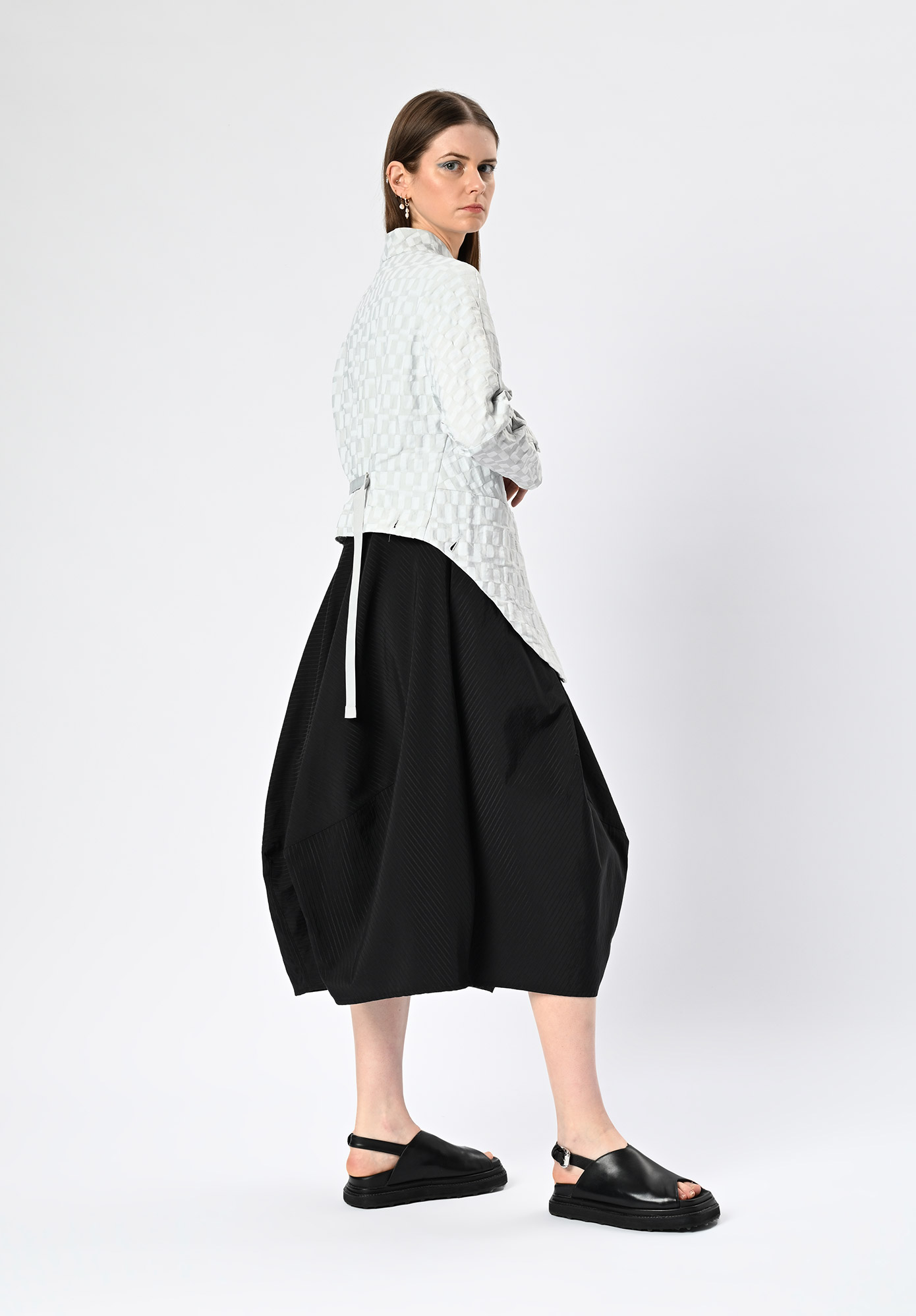 MM SÖHN - DISTRICT PEPLUM JACKET - SILVER GEOMETRIC JACQUARD MM SÖHN - DISTRICT PEPLUM JACKET - SILVER GEOMETRIC JACQUARD