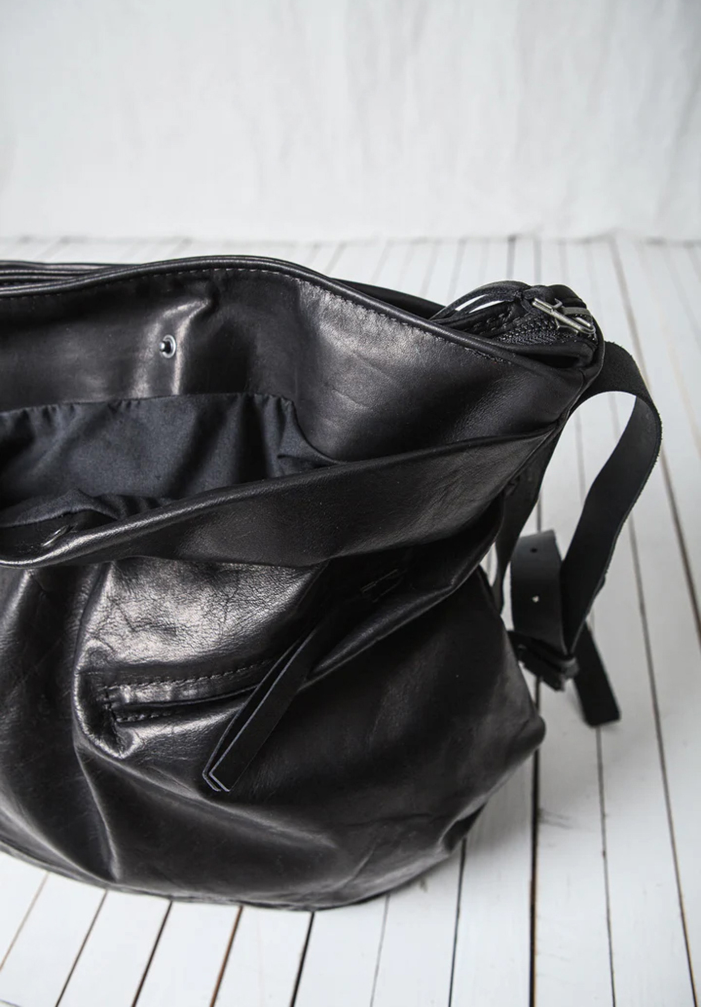 PAL OFFNER - DRAPED BAG - BLACK