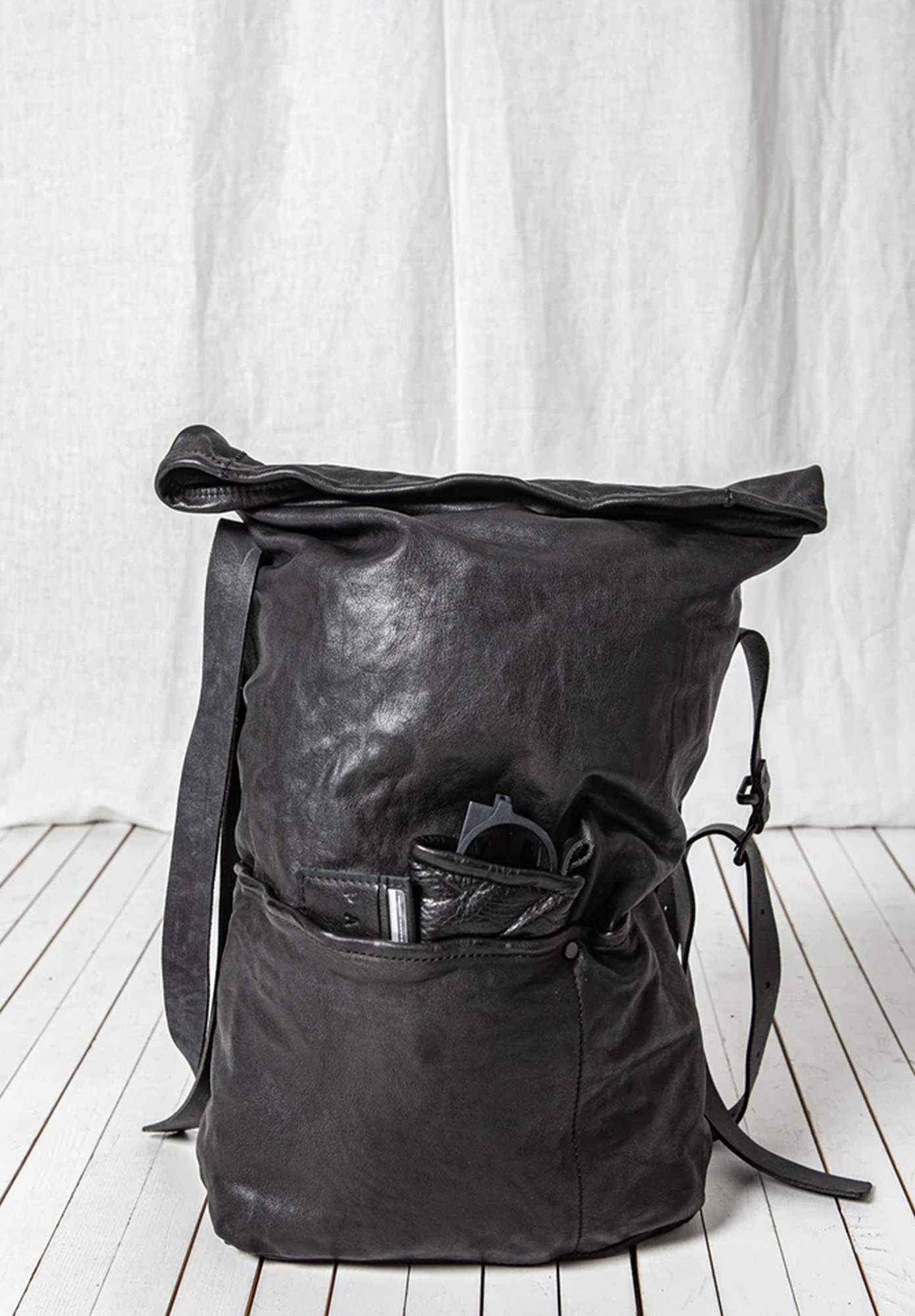 PAL OFFNER - POUCH BAG - BLACK