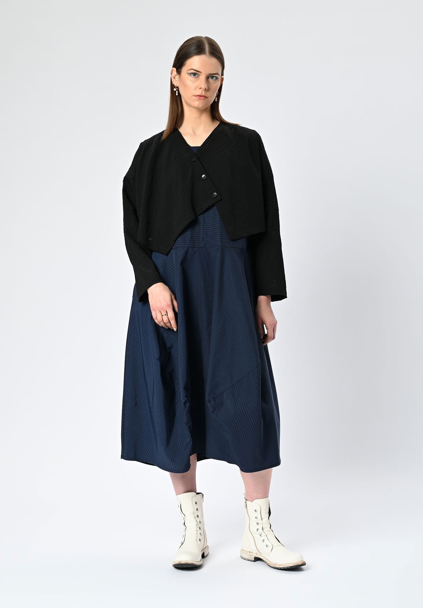 MM SÖHN - CITY LIFE CROPPED SHRUG - BLACK