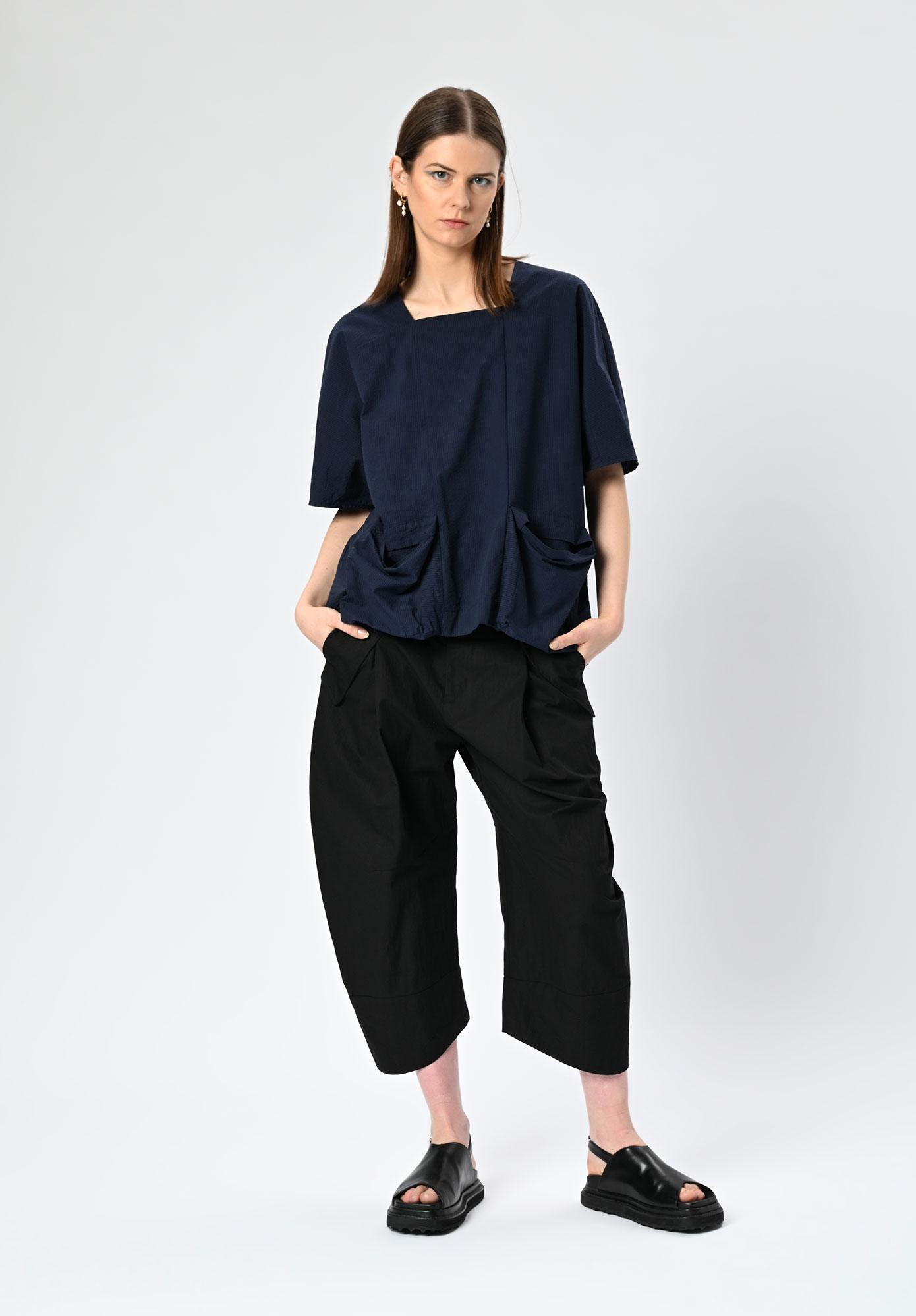 MM SÖHN - SPATIAL 3D POCKET TOP - BLACK | INK STRIPE