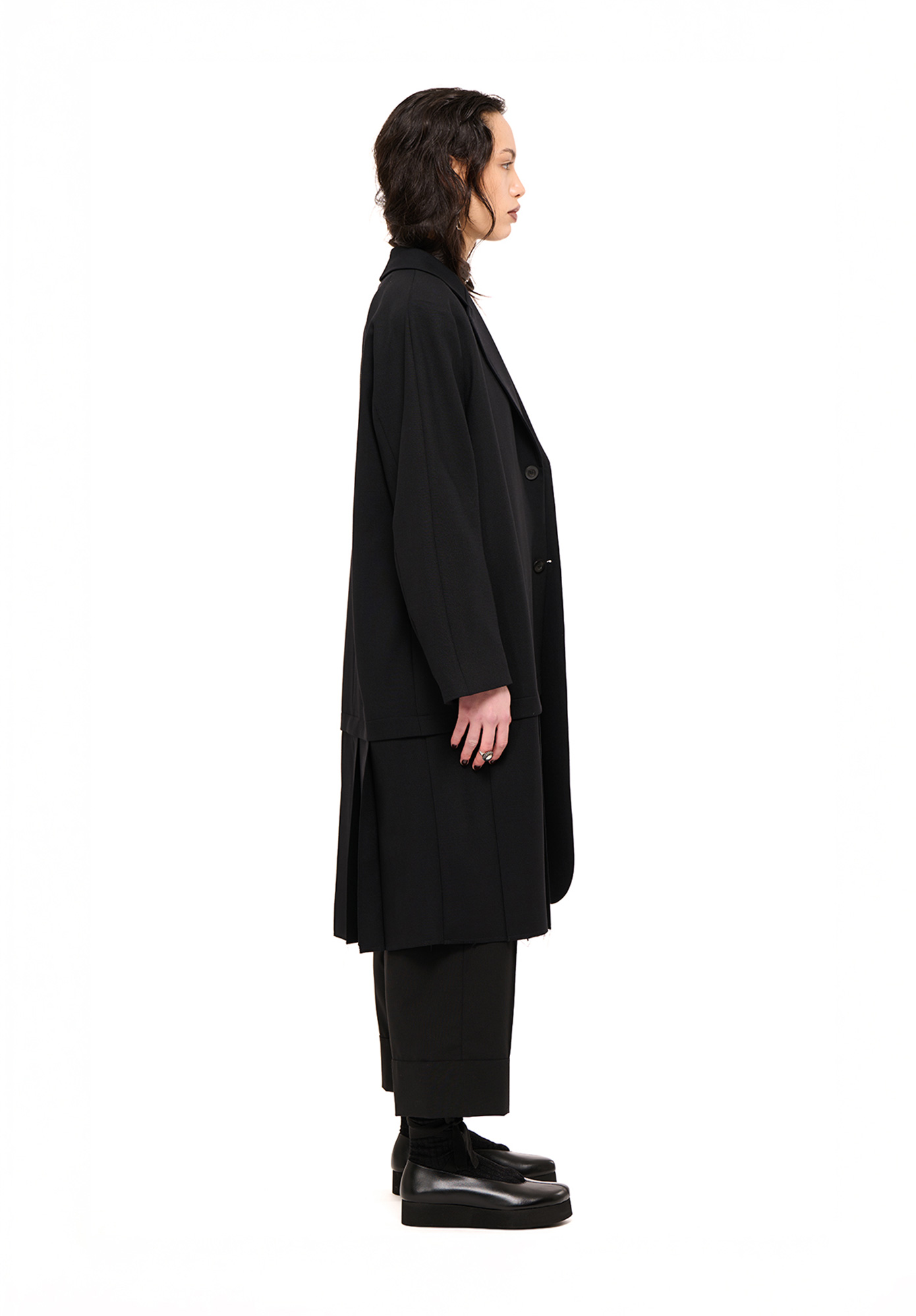 NOM*d - DE-PLEAT COAT - BLACK