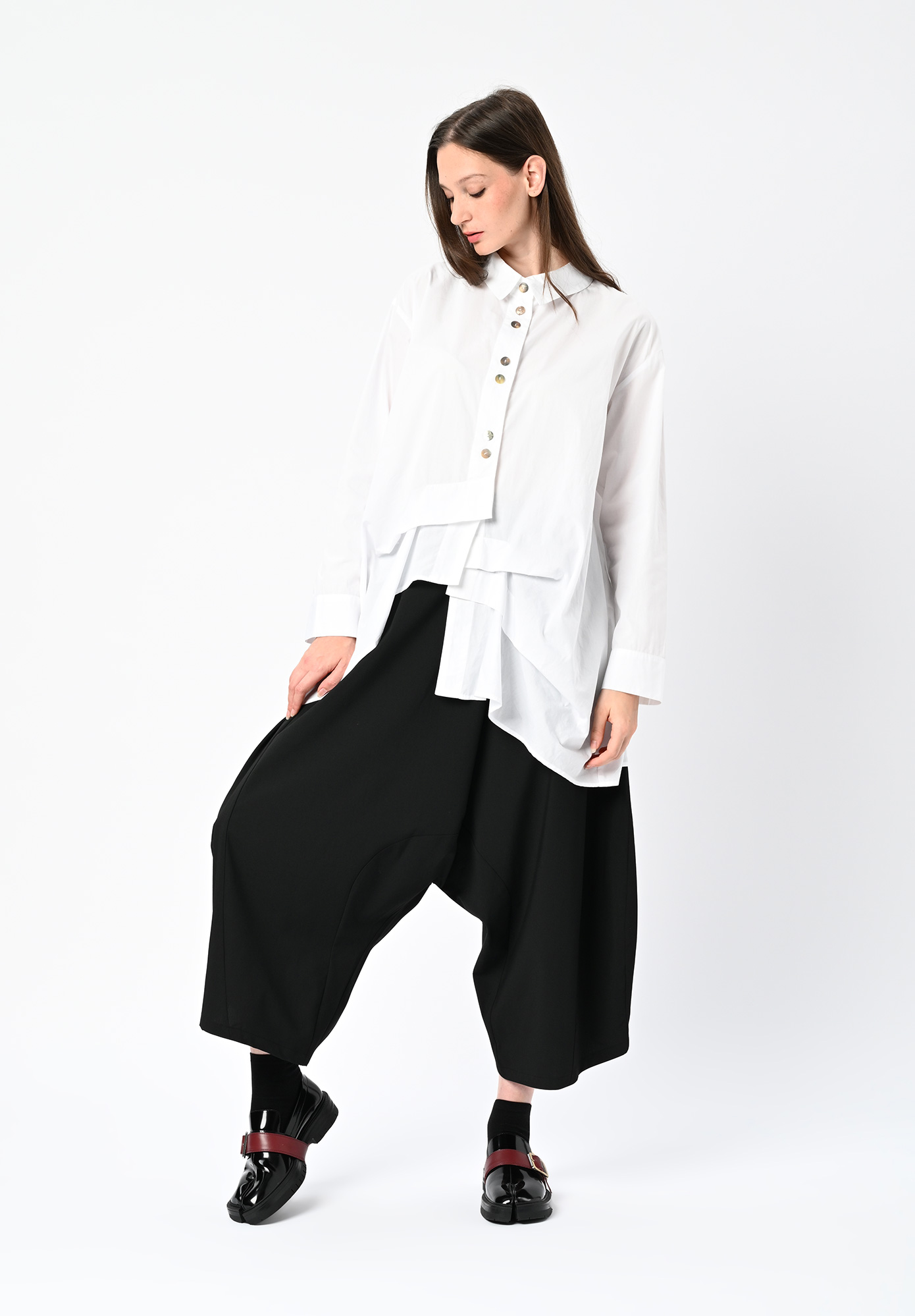 MOYURU - EASEL SHIRT - WHITE