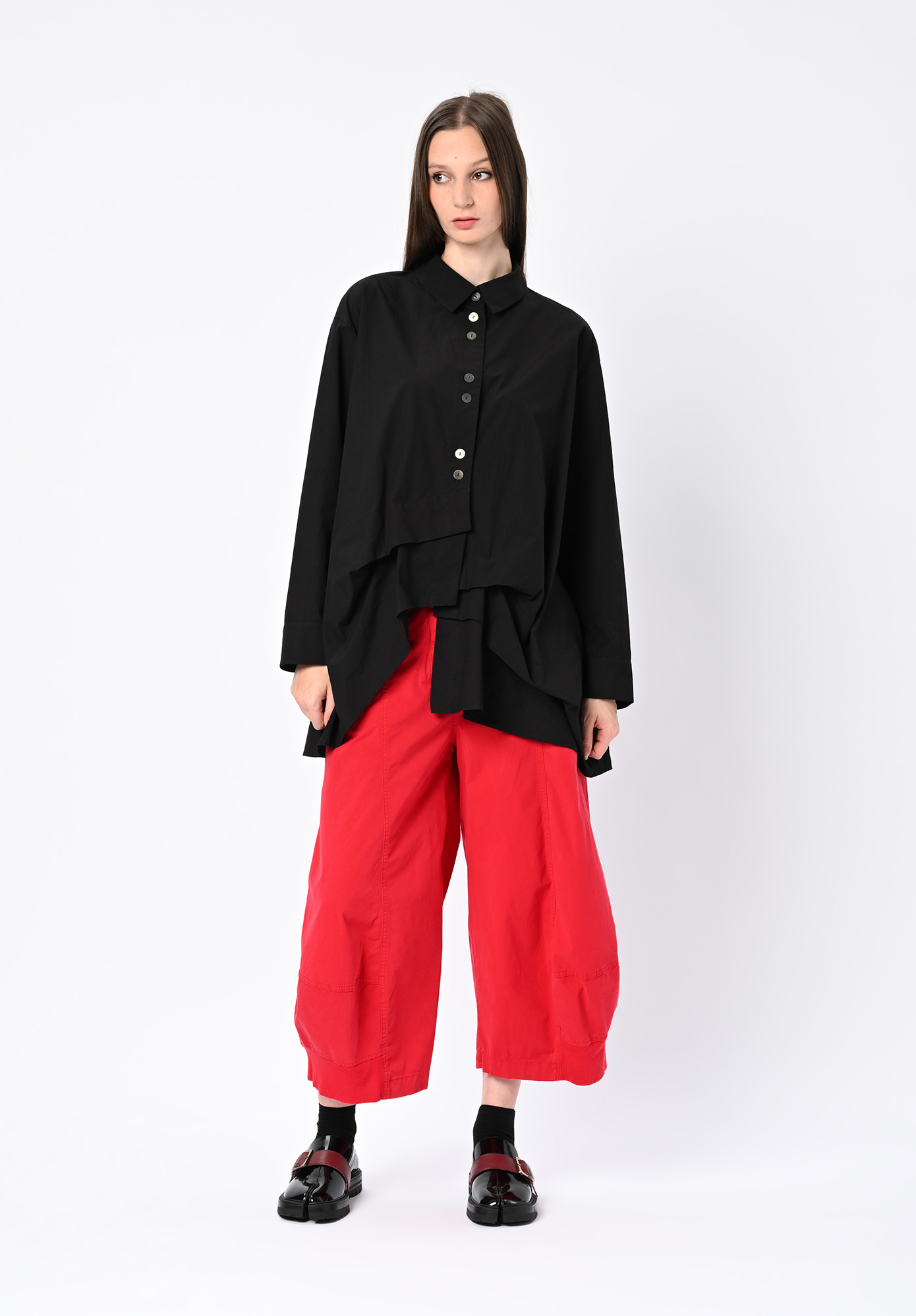 MOYURU - EASEL SHIRT - BLACK