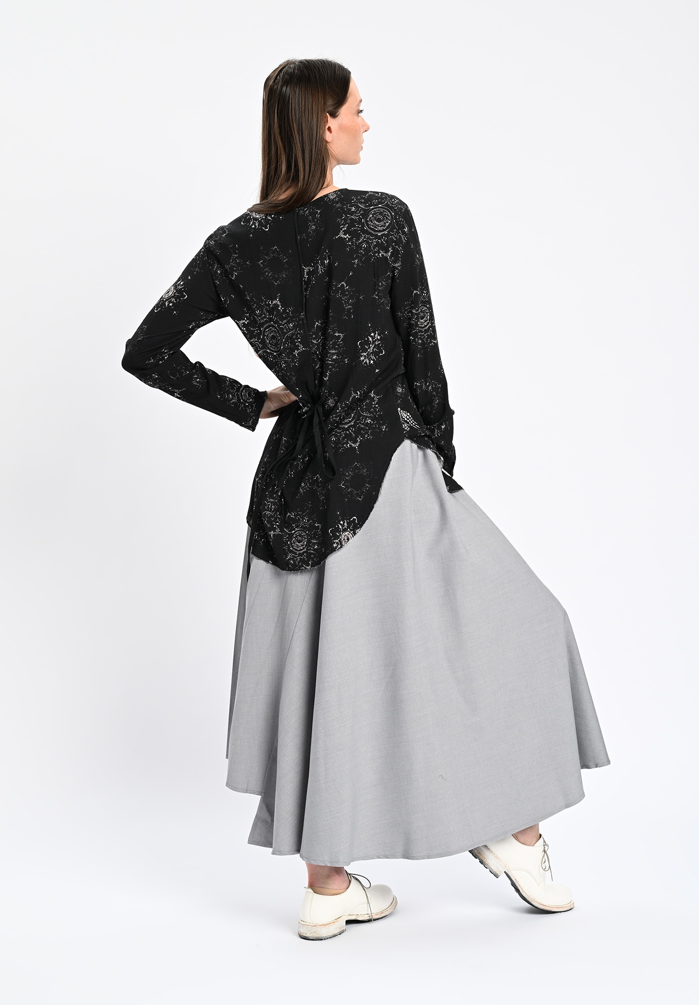LA VACA LOCA - CARICIA PLEATED SECTIONAL SKIRT - CLOUD GREY LA VACA LOCA - CARICIA PLEATED SECTIONAL SKIRT - CLOUD GREY