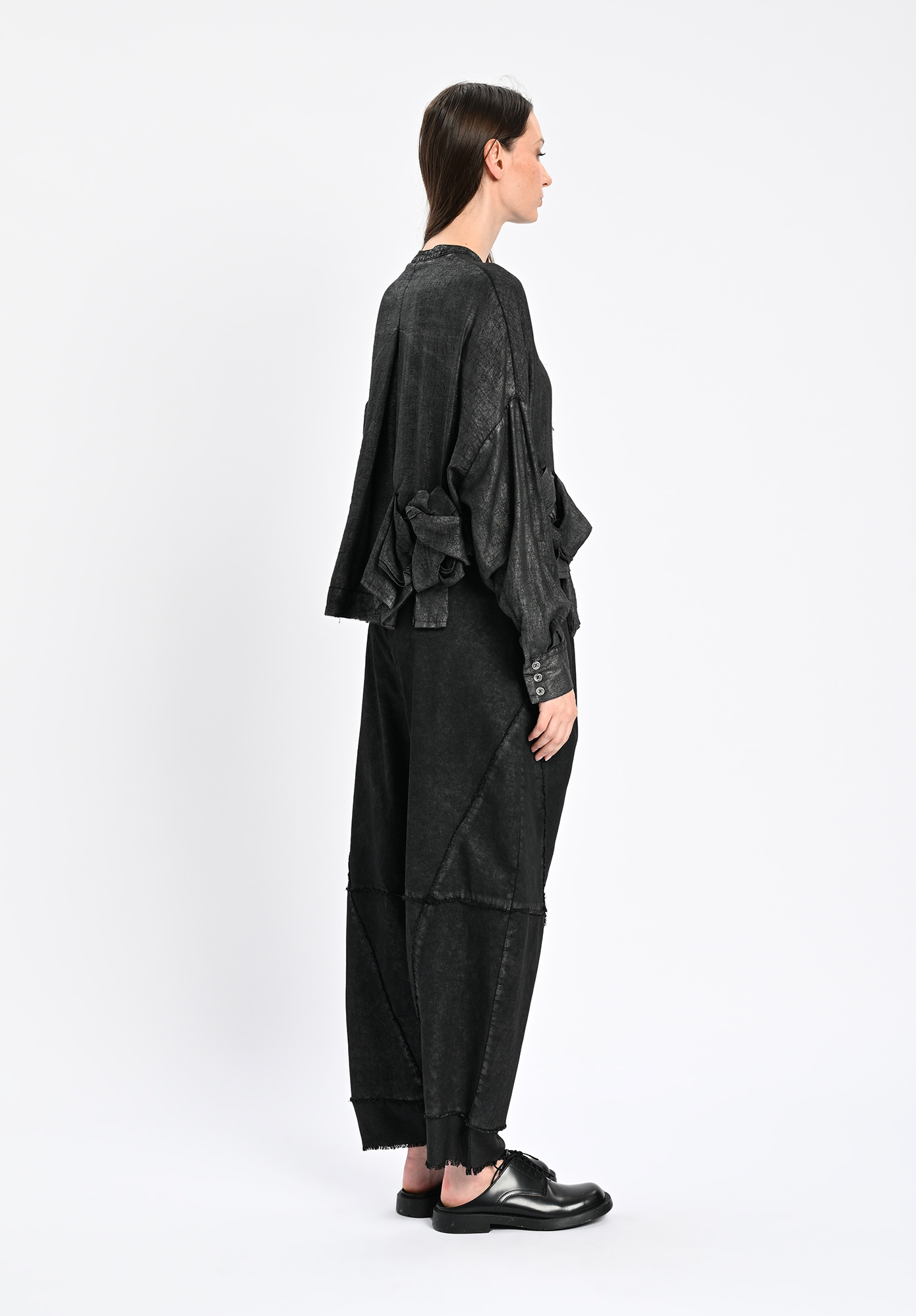 SANCTAMUERTE - CAMICIA CORTA SHORT JACKET WITH SIDE TWIST KNOT DETAIL - LAMINATED BLACK