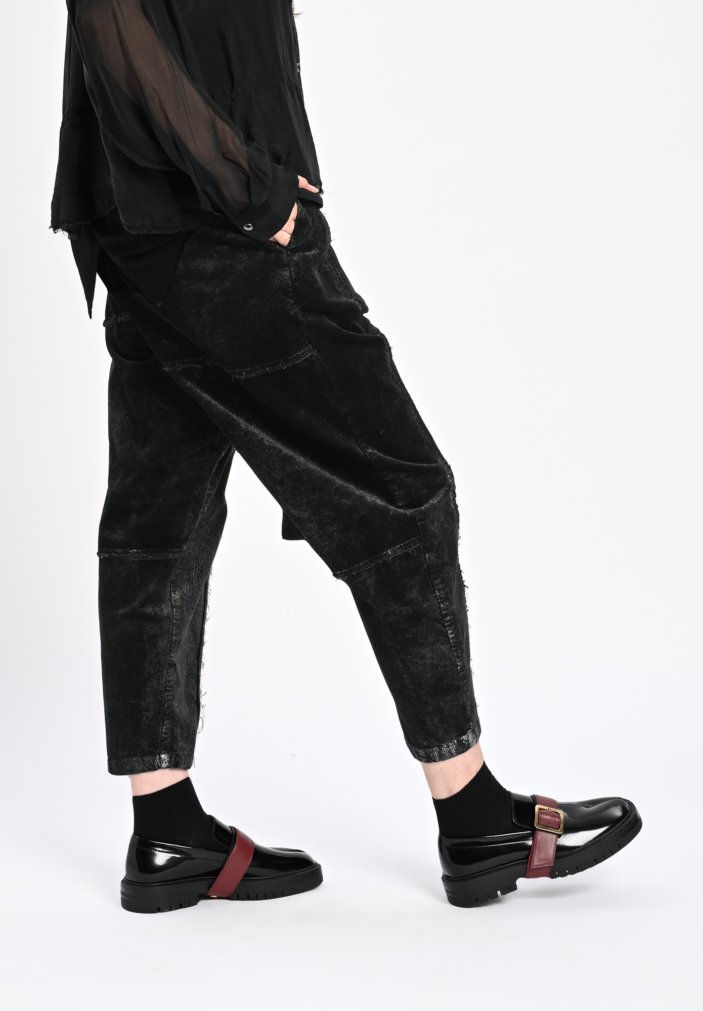 SANCTAMUERTE - SEAMED PANT COLD DYE CORUROY SEMI BAGGY - LAMINATED BLACK SANCTAMUERTE - SEAMED PANT COLD DYE CORUROY SEMI BAGGY - LAMINATED BLACK