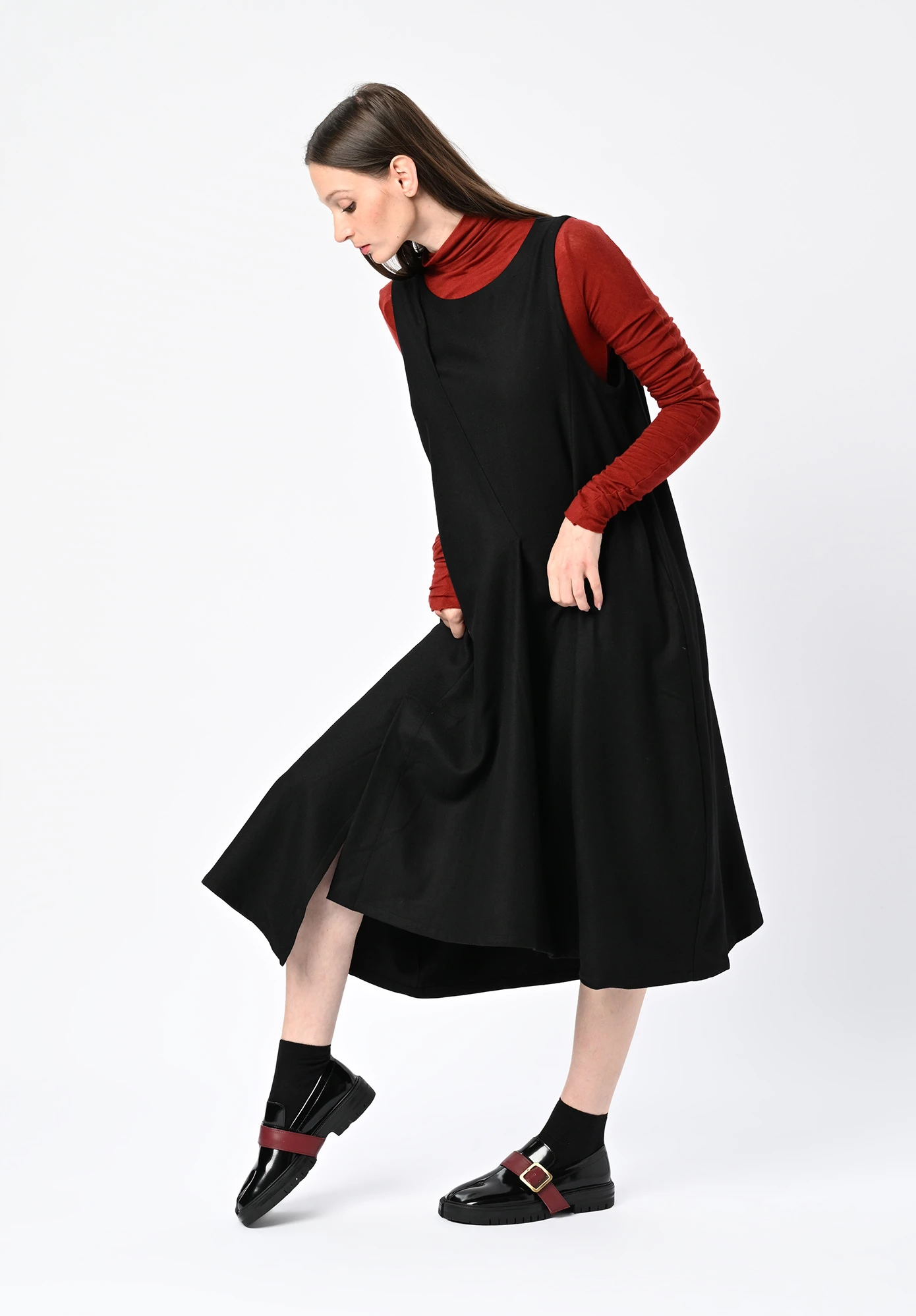 MOYURU - OBLIQUE TUNIC DRESS - BLACK
