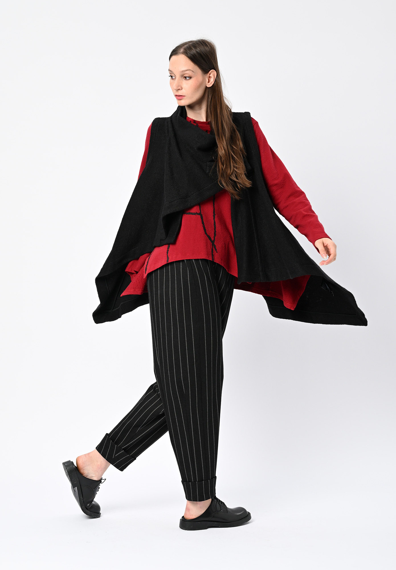 MOYURU - ORI FOLD VEST - BLACK