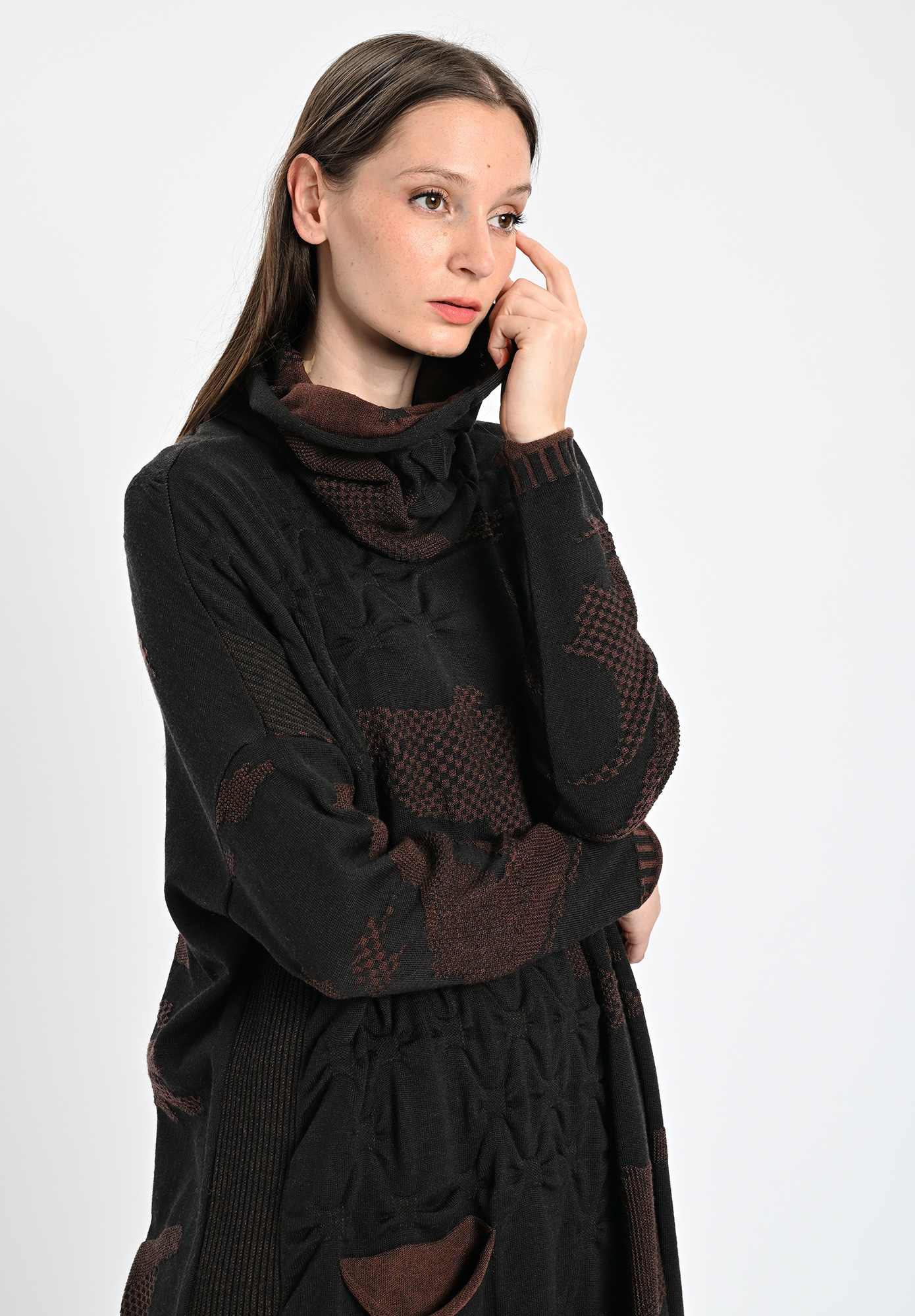 MM SÖHN - IMPRINT TUNIC DRESS DETACHABLE SNOOD - BLACK | OXIDE