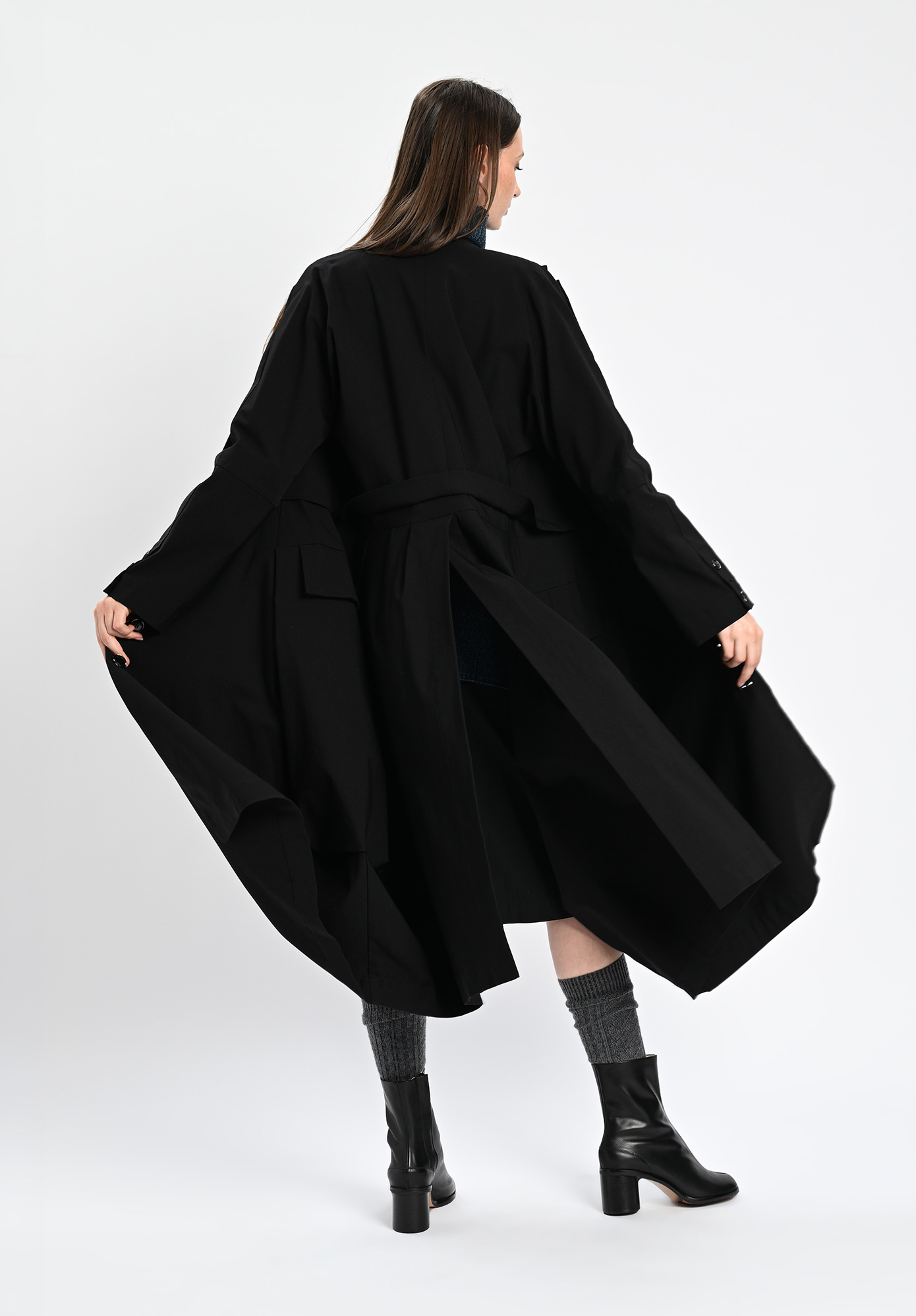 MM SÖHN  - DRESSAGE EXTENDED POCKET COAT - BLACK