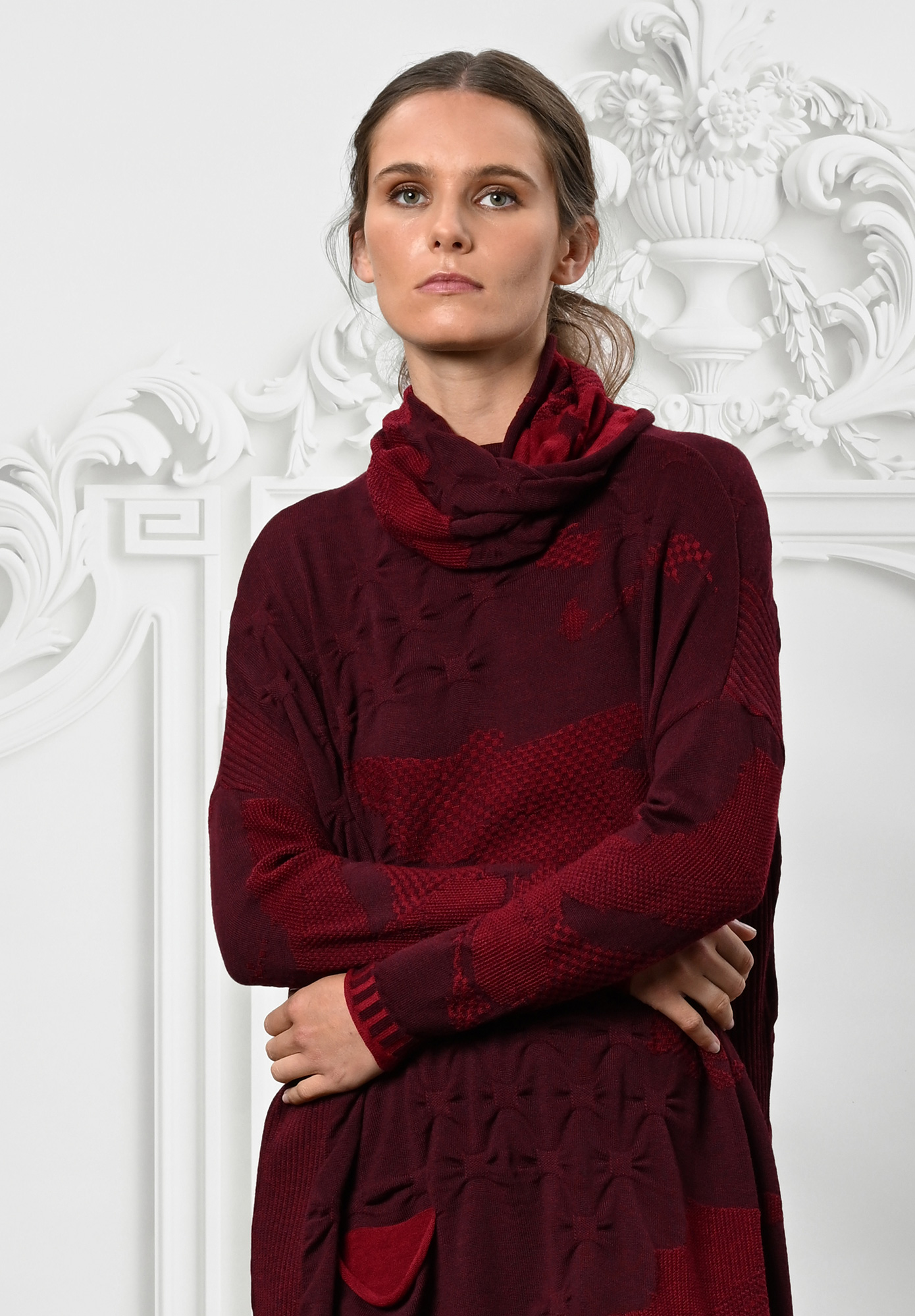 MM SÖHN - IMPRINT TUNIC DRESS DETACHABLE SNOOD - OXBLOOD | LACQUER MM SÖHN - IMPRINT TUNIC DRESS DETACHABLE SNOOD - OXBLOOD | LACQUER