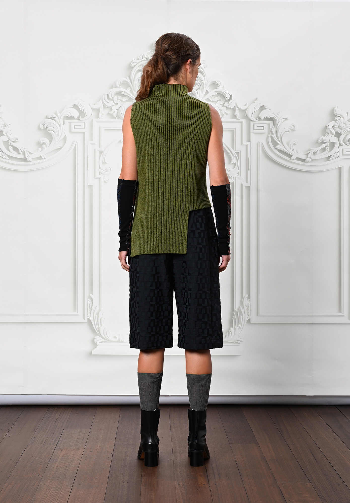 MM SÖHN - MODULATE RIB KNIT VEST - PISTACHIO | LICHEN MM SÖHN - MODULATE RIB KNIT VEST - PISTACHIO | LICHEN