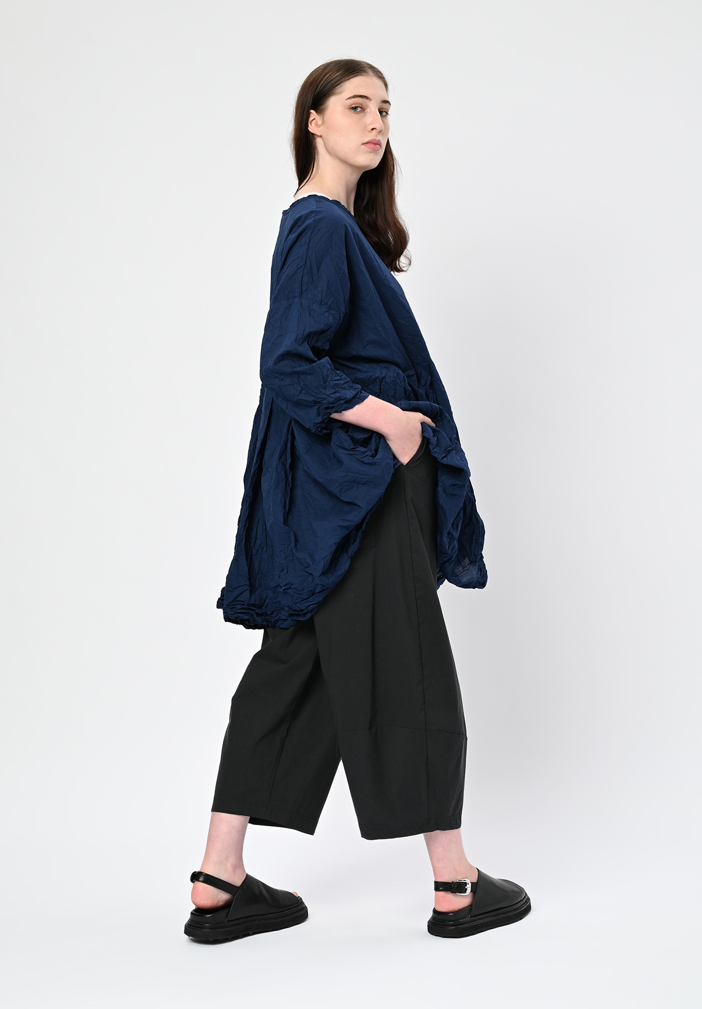 STUDIO RUNDHOLZ | BLACK LABEL - TULIP LEG PANT WITH GATHERED POCKETS  - BLACK