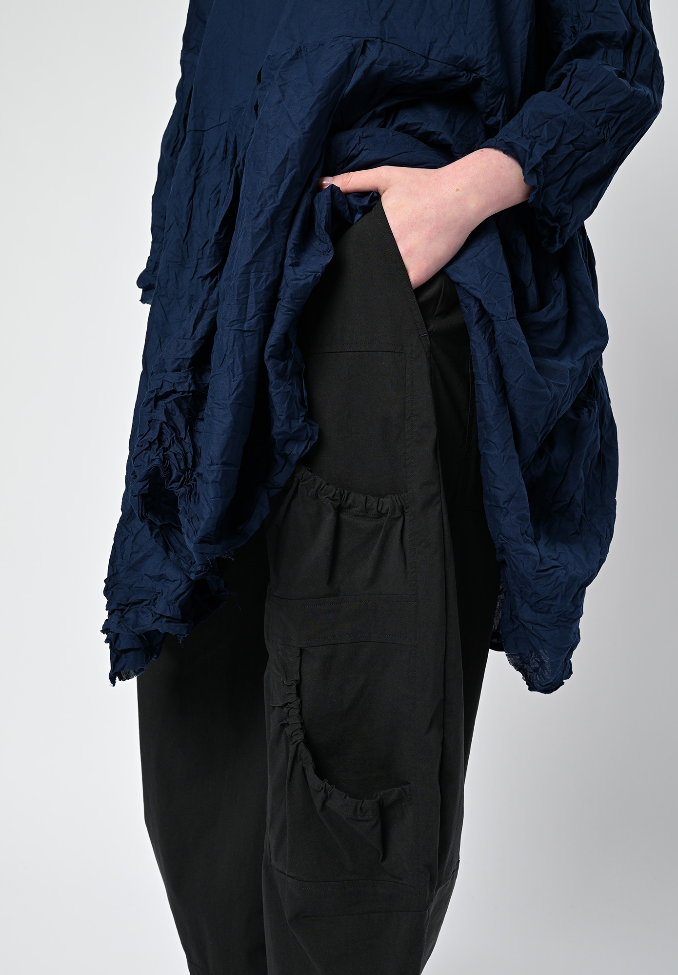 STUDIO RUNDHOLZ | BLACK LABEL - TULIP LEG PANT WITH GATHERED POCKETS  - BLACK