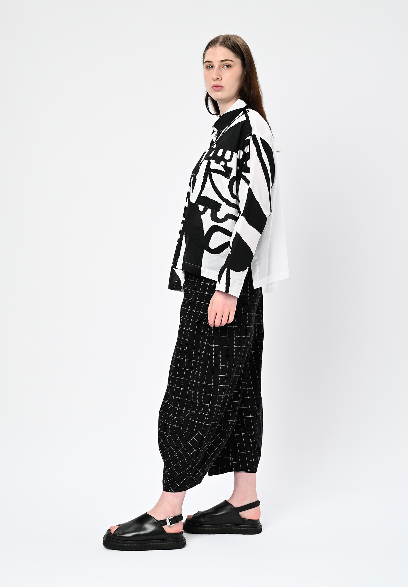 MOYURU - SHIZEN ASYMM SHIRT - MONOTONE BLACK | WHITE MOYURU - SHIZEN ASYMM SHIRT - MONOTONE BLACK | WHITE