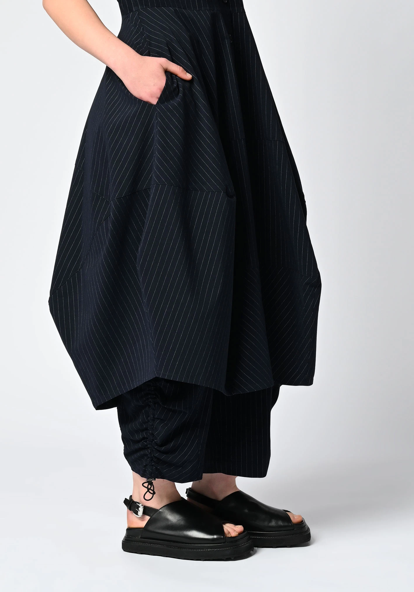 MM SÖHN - ASPECT SKIRT - NAVY PINSTRIPE MM SÖHN - ASPECT SKIRT - NAVY PINSTRIPE