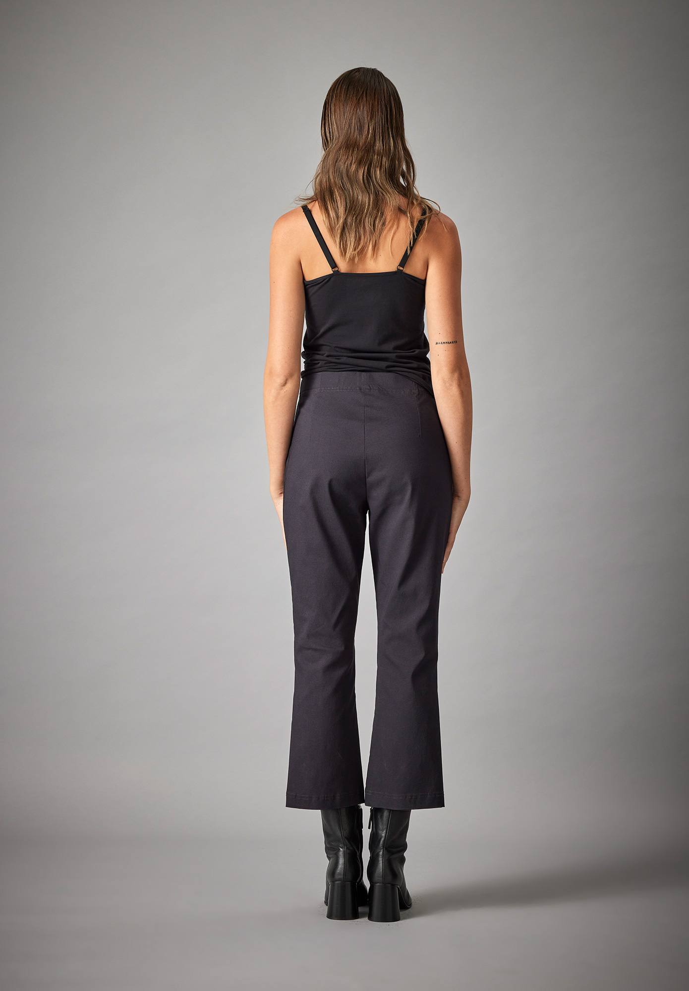 MM SÖHN - PINTUCK 3 QTR FLARE PANT - CHARCOAL