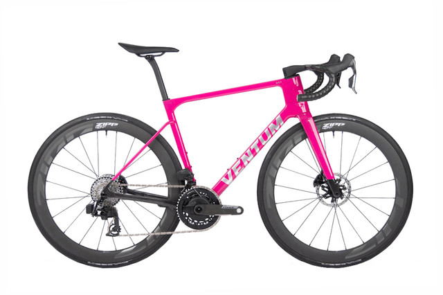 The Ventum NS1 Force AXS road bike comes with the SRAM Force AXS groupset and ZIPP 404s wheelset. 