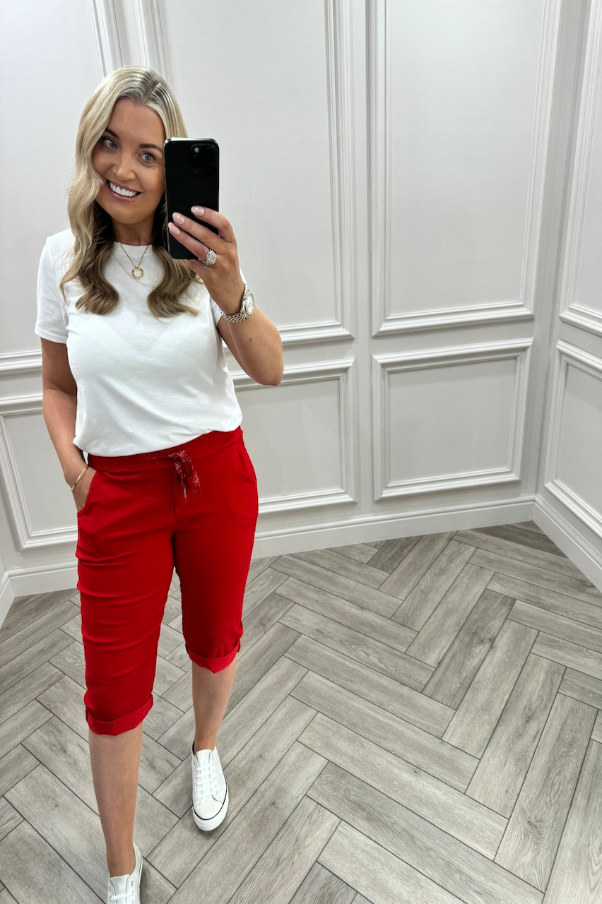 Red 3/4 Bestselling Magic Shorts - Want That Trend