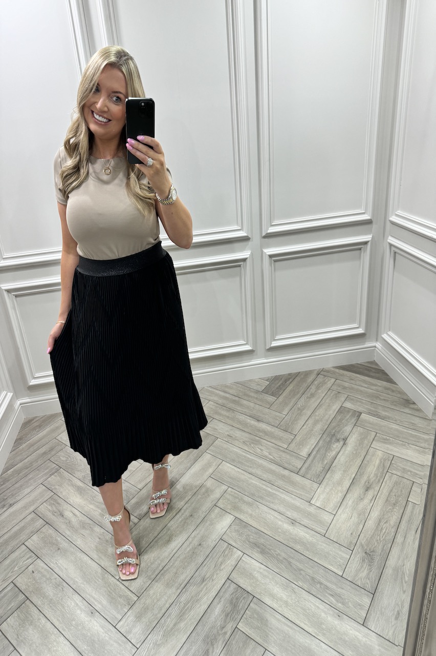 Black Dreamy Pleated Midi Skirt