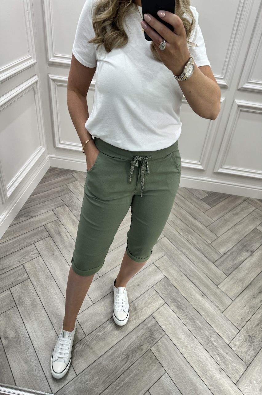 Khaki 3/4 Bestselling Magic Shorts