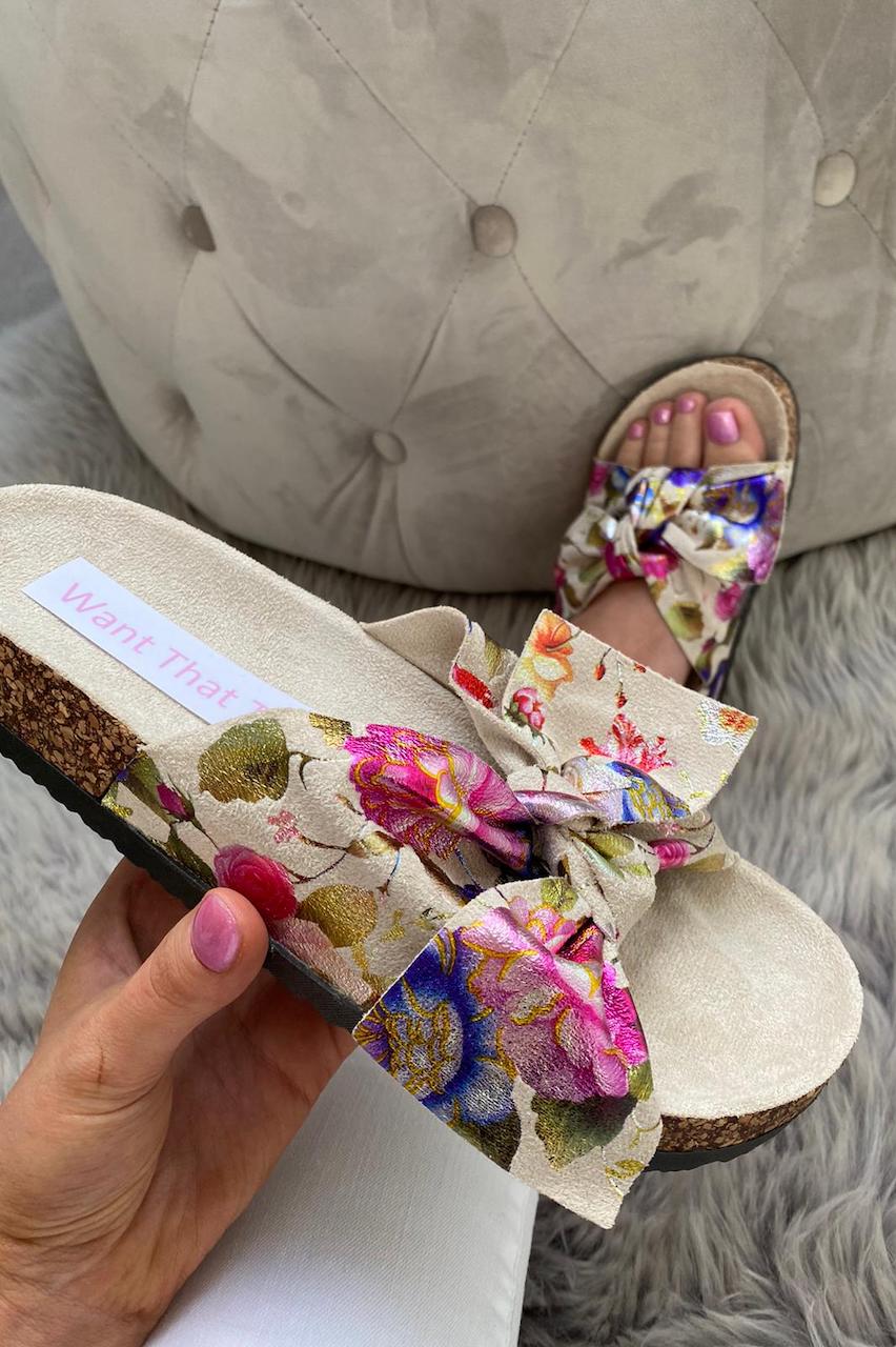 Cream Floral Bow Sliders