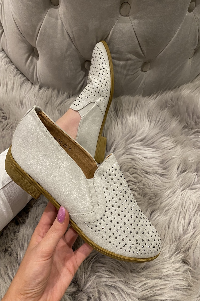 Grey Low-Heeled Diamonds Loafers