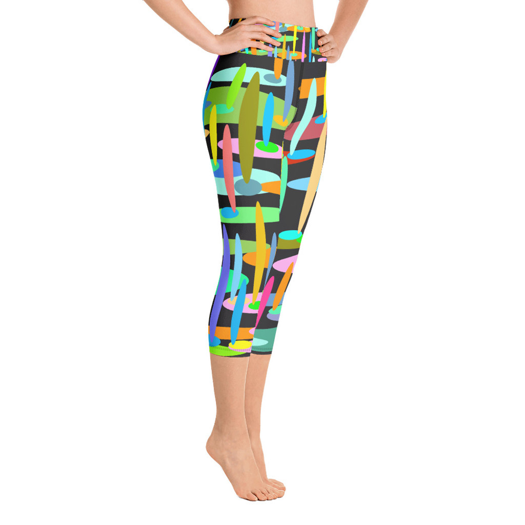 Ann Gertrude "Ponds Paradise" Yoga Capri Legging - Black