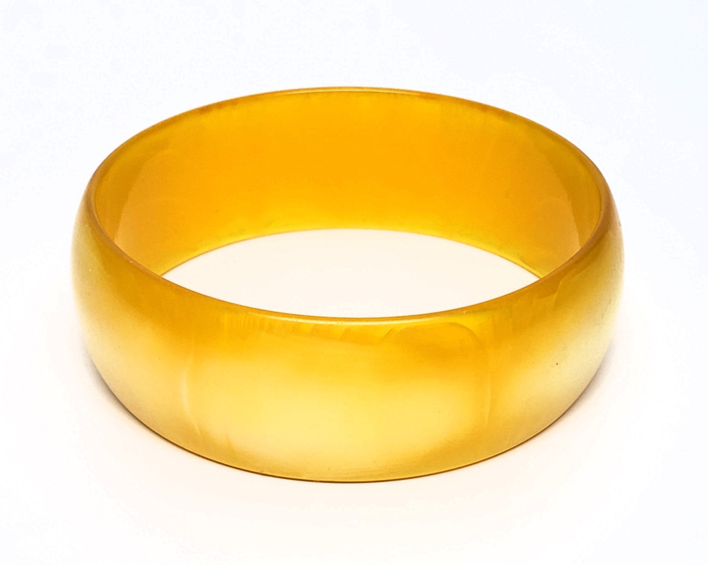 Bakelite Lemon Meringue Bangle Bracelet Set - Vintage 1950s