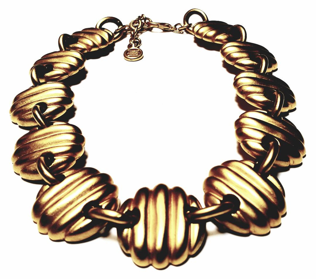 Givenchy Rich Matte Gold Heavy Graduated Rolling Shells Necklace - Vintage