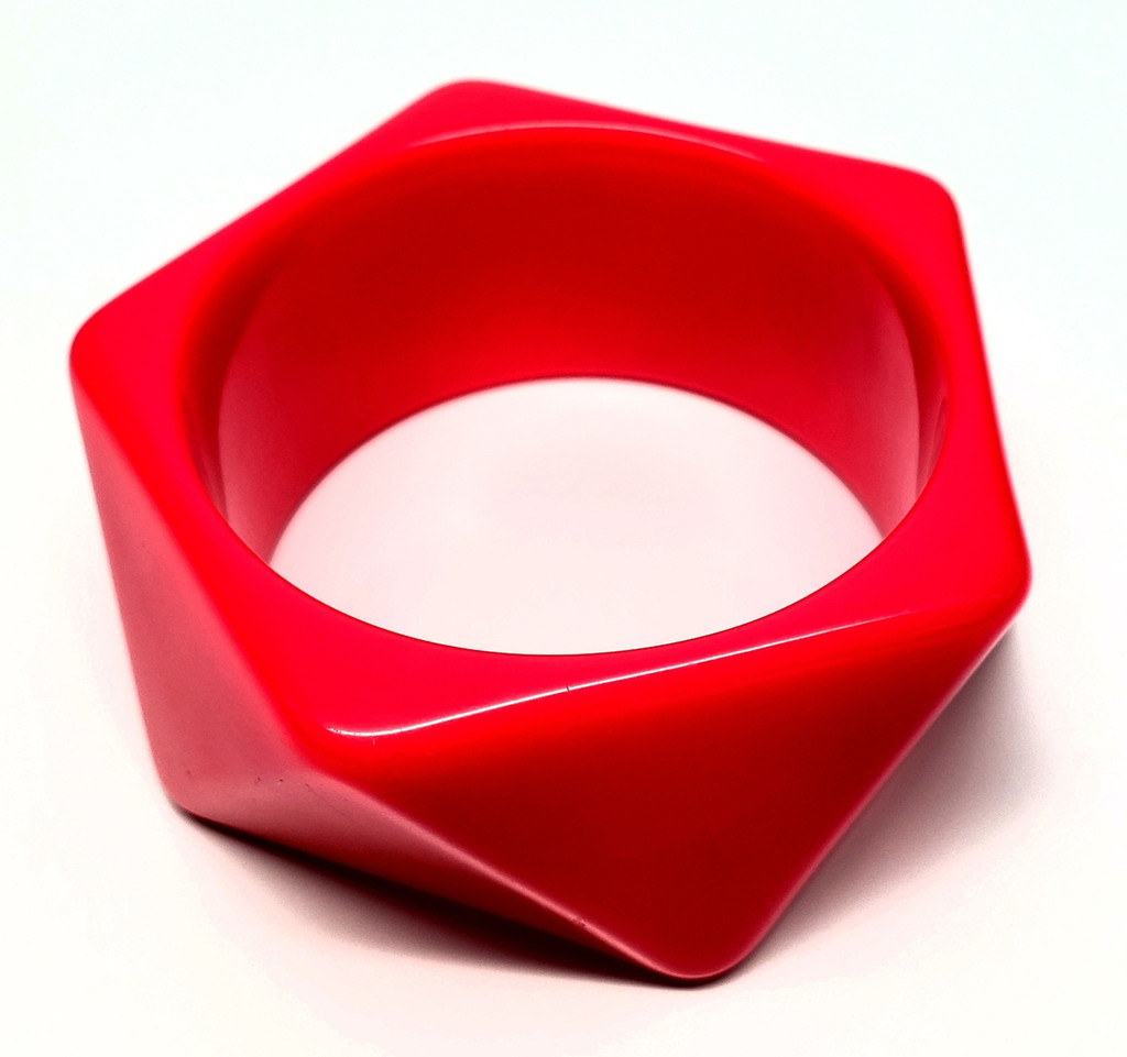 Bakelite Strawberry Geometrical Bangle - Vintage