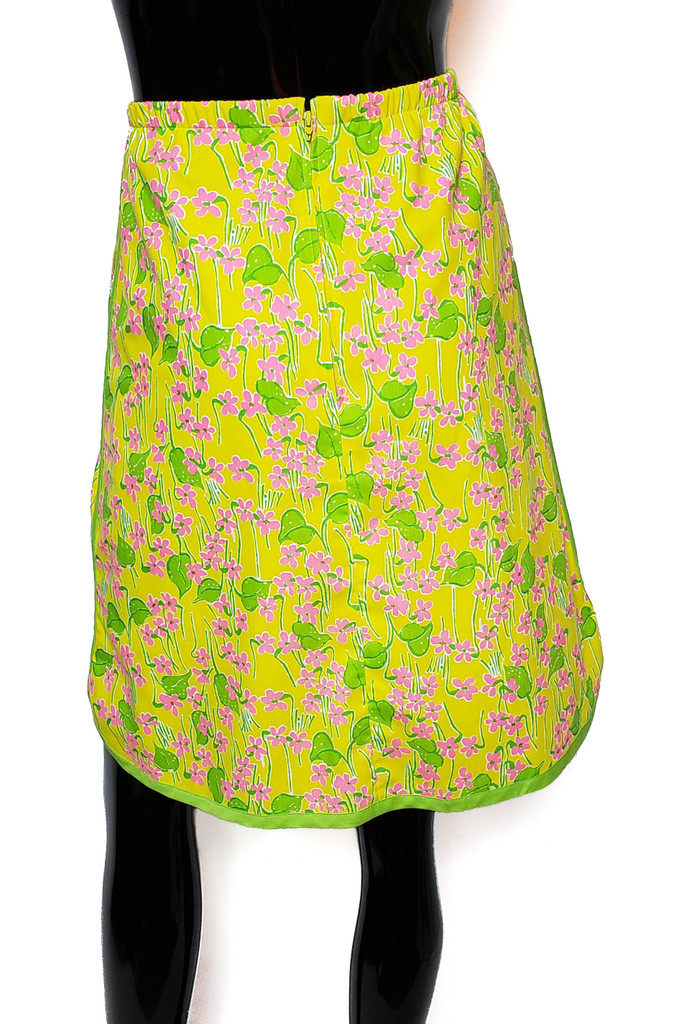 Lilly Pulitzer "The Lilly" 1960s Signature Print Bumble Gum Pink Petals High-Waist A-Line MOD Skort - Size Small - Vintage 1960s