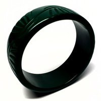 Bakelite Kelly Green Deep Carved Bangle Bracelet - Vintage