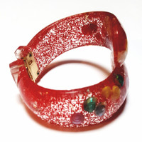 Lucite Cherry Shells Clamper Bangle Bracelet - Vintage 1950s