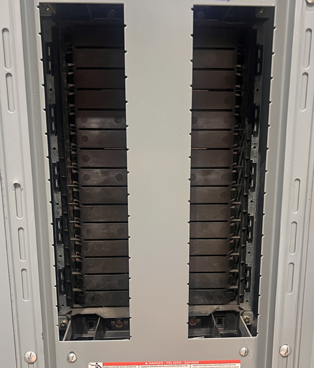 Square D NF 29417646580030001 Main Breaker  Panelboard 250A 480Y/277V 3Ph 4W Series E1 w/NC56S Enclosure NEMA 1 30 Spaces