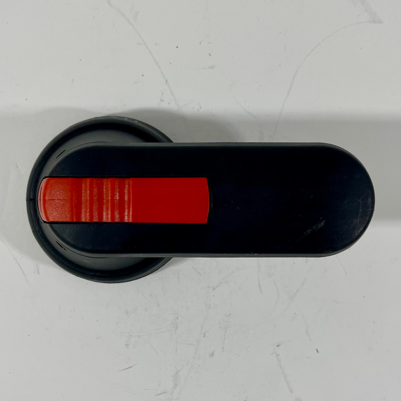 ABB OHB95L10 Rotary Disconnect Handle with ABB OXP10X500 Operating Shaft