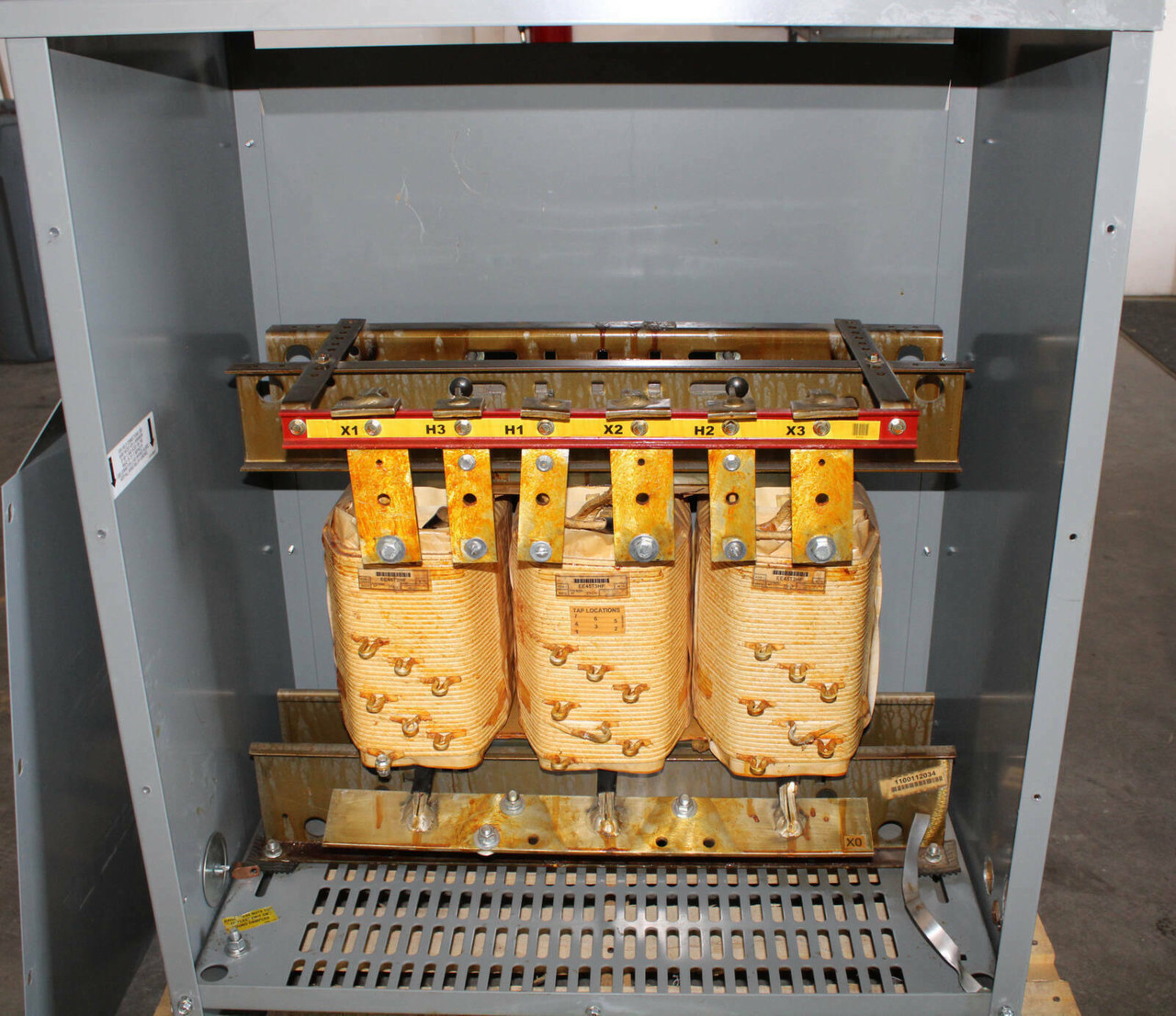 Square D EE45T3HF Transformer 45kVA Pri: 480 Sec: 208Y/120 3PH 60Hz Type 2 Encl