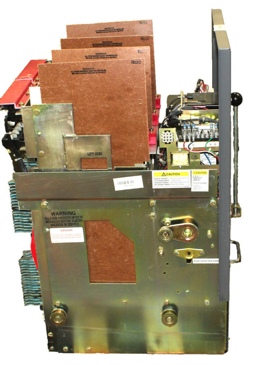 Square D DS632 Low Voltage AC Power Circuit Breaker 3200A 600V 3P 60 Hz Shunt Trip: 120 VAC Digitrip RMS 810D: D82LSI