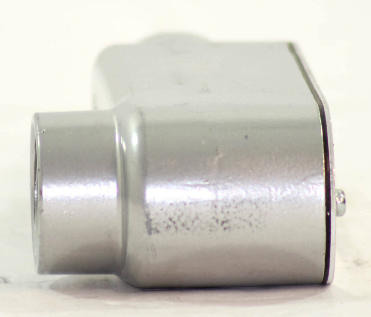 Halex 58610 Conduit Body Material: Alumnium Diameter: 1 Inch with Cover