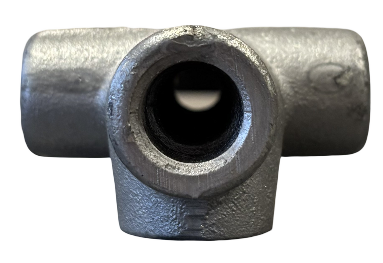 Eaton Crouse-Hinds X17 Condulet 1/2 Inch Form 7 X Shape Feraloy Iron Alloy