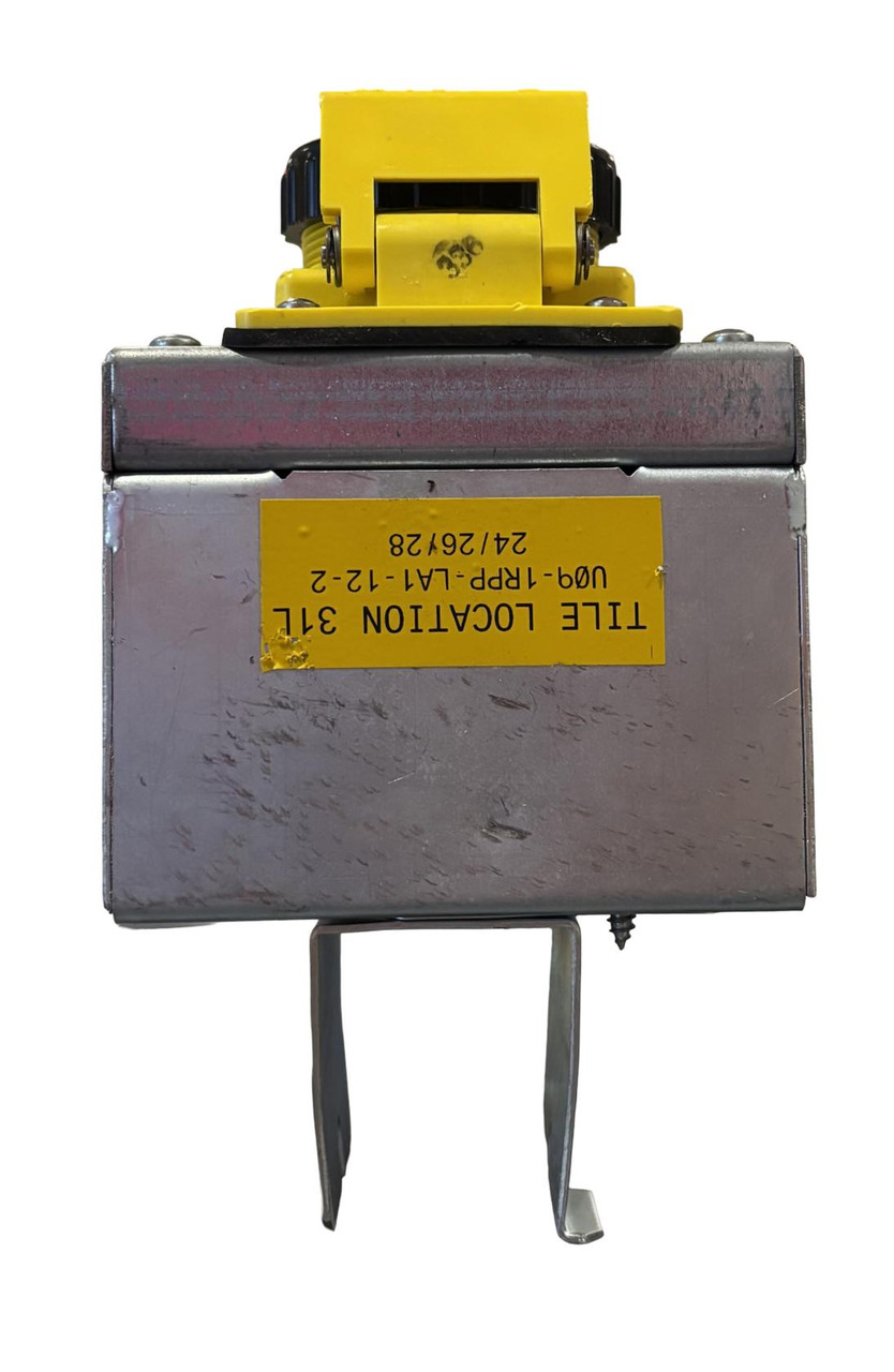 Twist Lock Receptacle