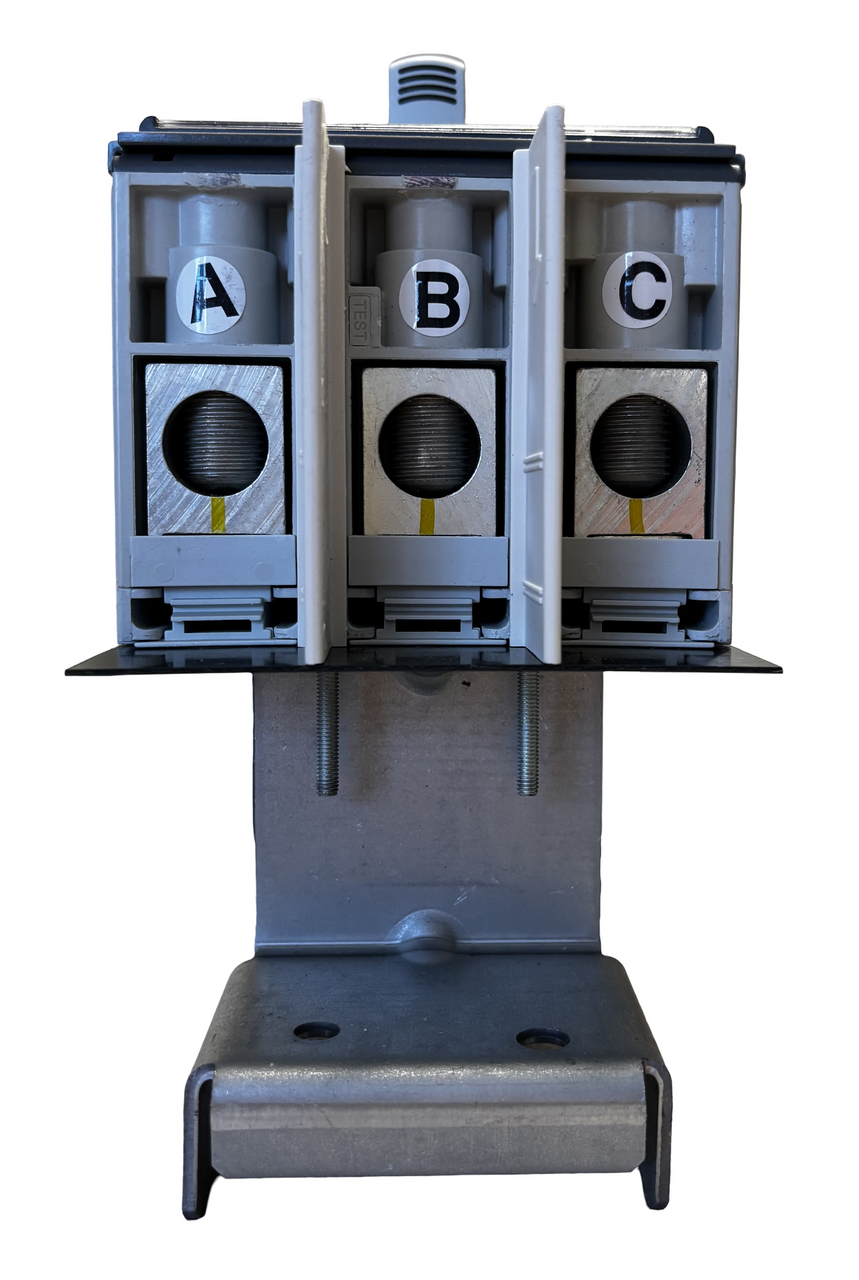 ABB XT4HU3200BYJ000XXX - Tmax XT4H 200A 3-Pole Molded Case Circuit Breaker