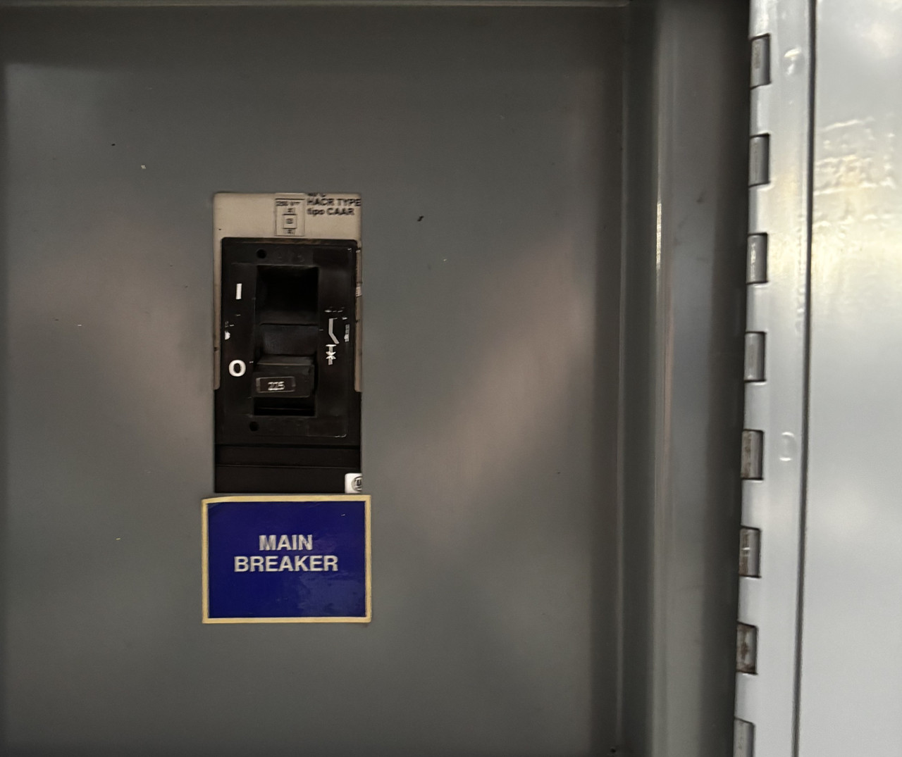 Square D NQOD 208Y/120V 3-Phase 225A 4-Wire Main Breaker Panel | 42 Spaces | Type 1 Enclosure | SureLogic SPD Square D NQOD 208Y/120V 3-Phase 225A 4-Wire Main Breaker Panel | 42 Spaces | Type 1 Enclosure | SureLogic SPD