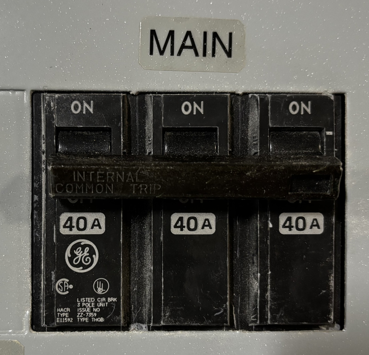 GE AQF3421ABX A-Series II Panelboard – 125A, 42 Circuits, 208Y/120V, 3 Phase, NEMA 1 Indoor