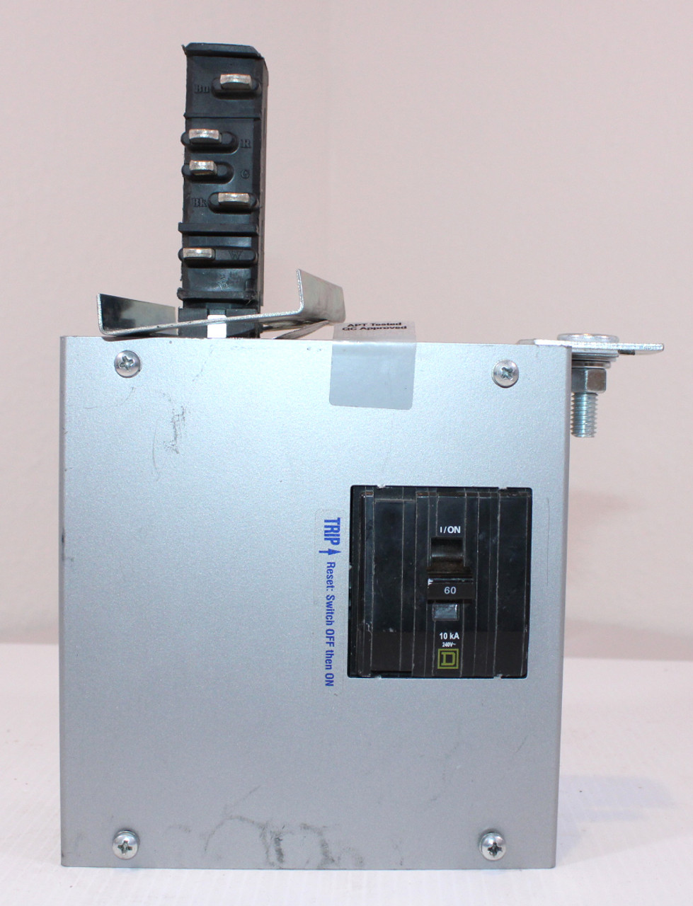 Starline CBDC225GE12-20'-560C9W-4 Busway Tap Box 60A 120V 10kA W/Breaker QOU360