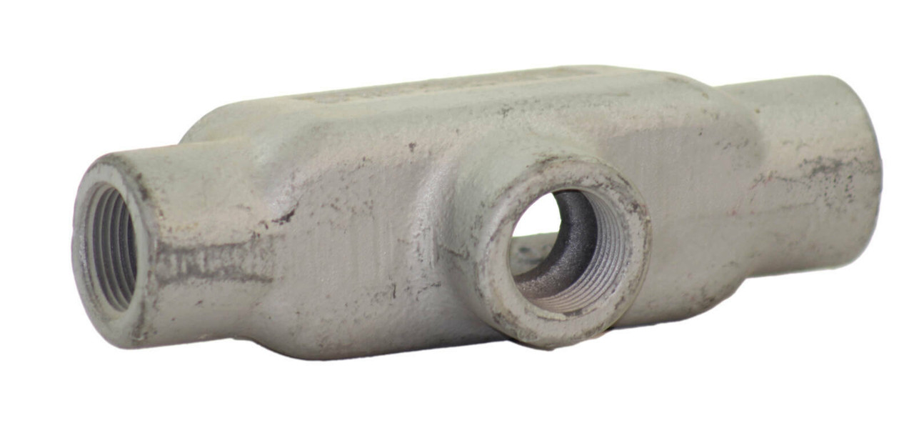 Appleton TB27 Conduit Body Material: Grayloy-Iron Diameter: 3/4 Inch 0-Z/Gedney Form 7