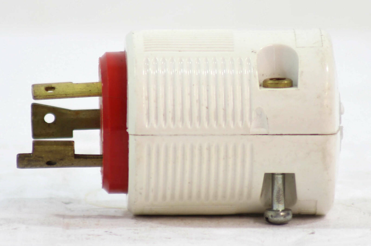 Leviton L5-20 Locking Receptacle 20A-125V Grounding