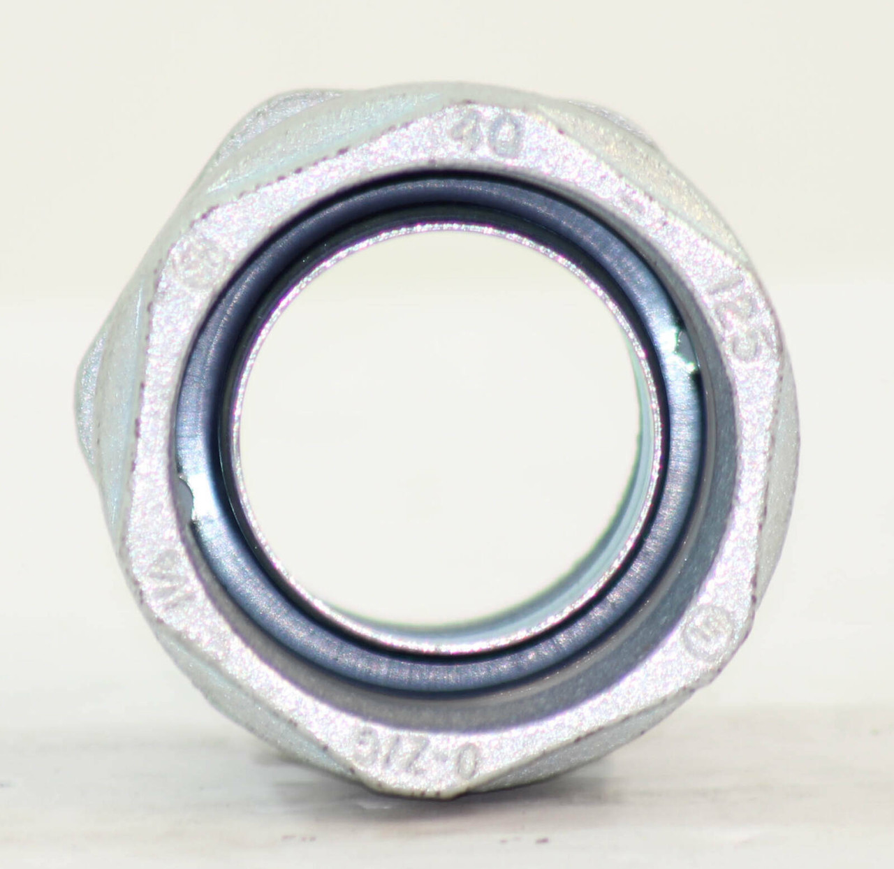 Thomas Betts 5235-T Conduit Fitting Material: Steel Size: 1-1/4 Inch Liquide Tight